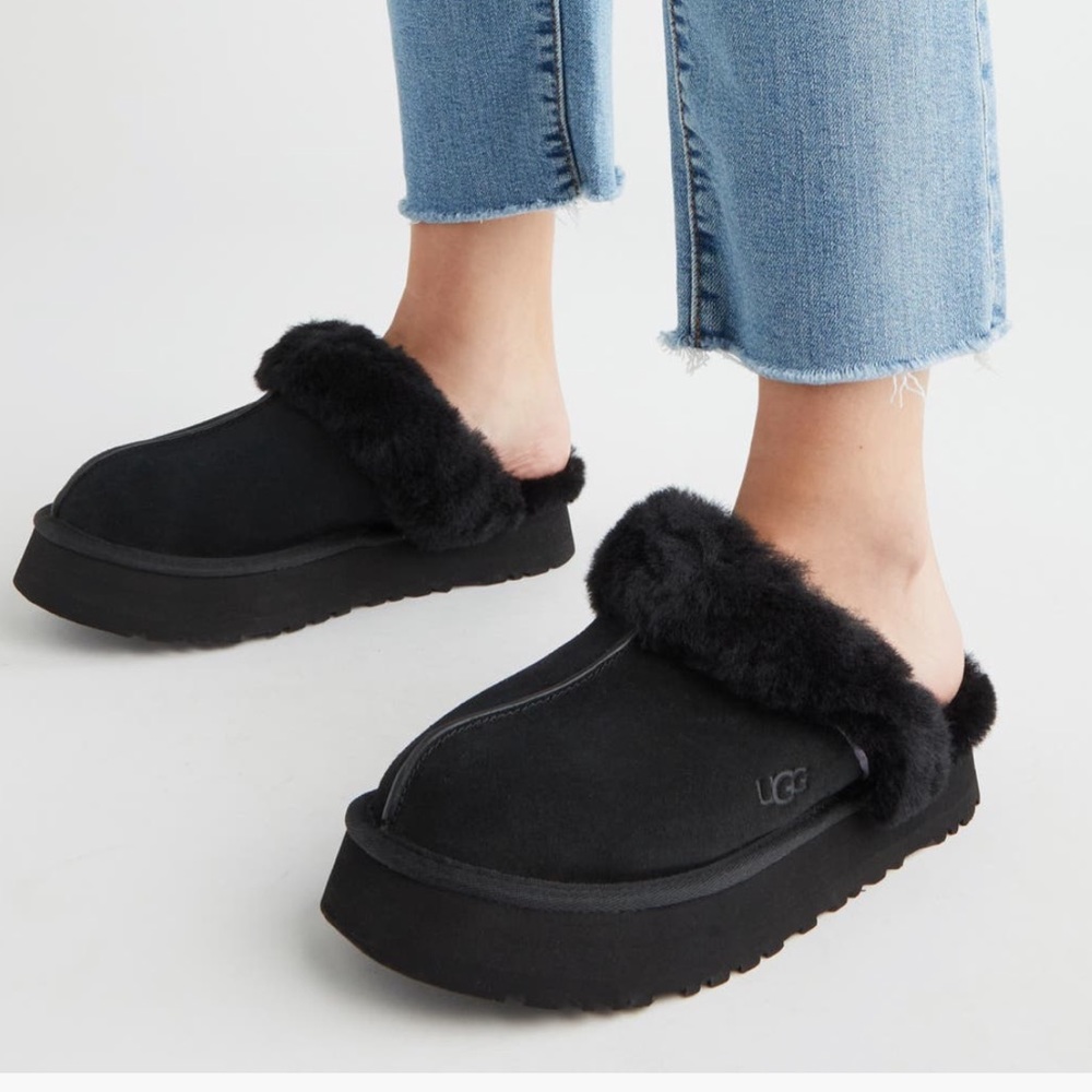 UGG Disquette Slippers Size 10